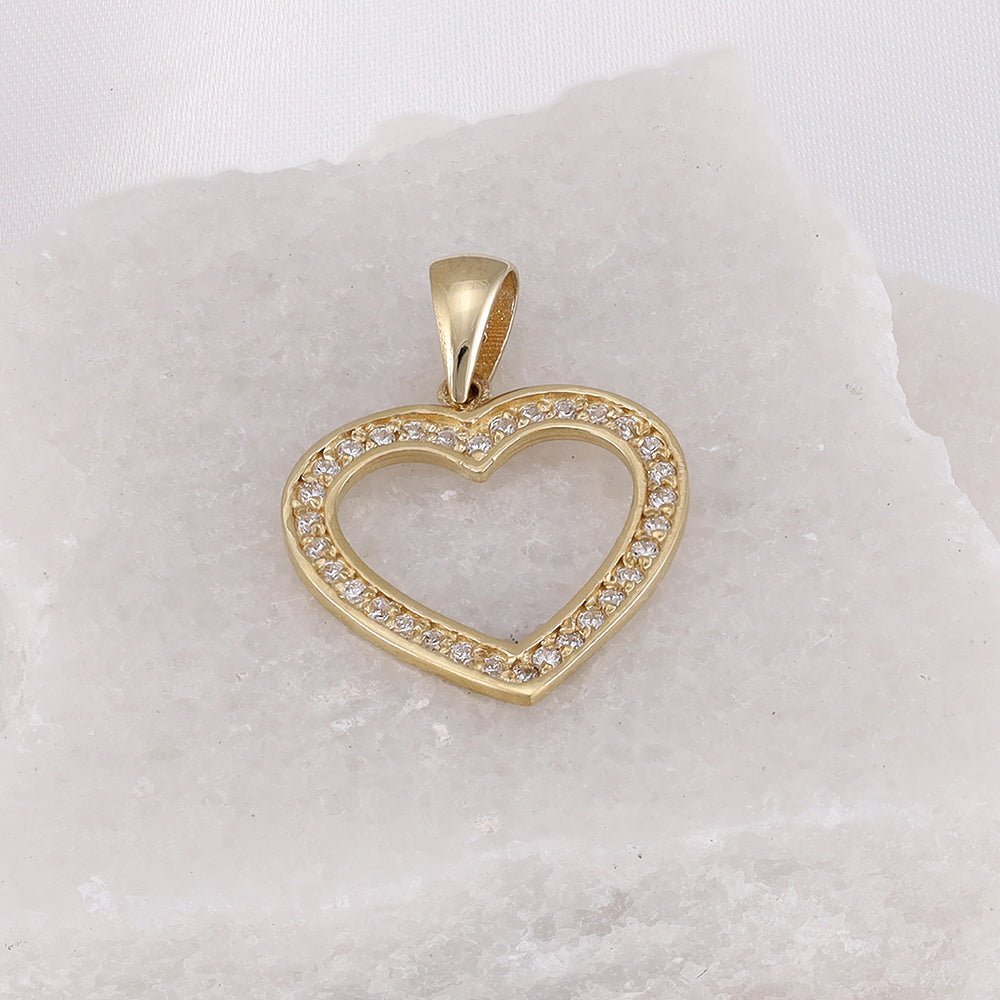 Echoes of Timeless Beauty 9 Carat Yellow Gold Pendant Adding Elegance to Your Collection