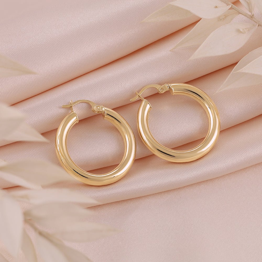 Effortlessly Glamorous 9 Carat Yellow Gold Earrings For a Lifetime of Memories