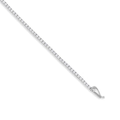 Flawlessly Sophisticated 18 Carat White Gold Bracelet A Reflection of Life’s Precious Moments