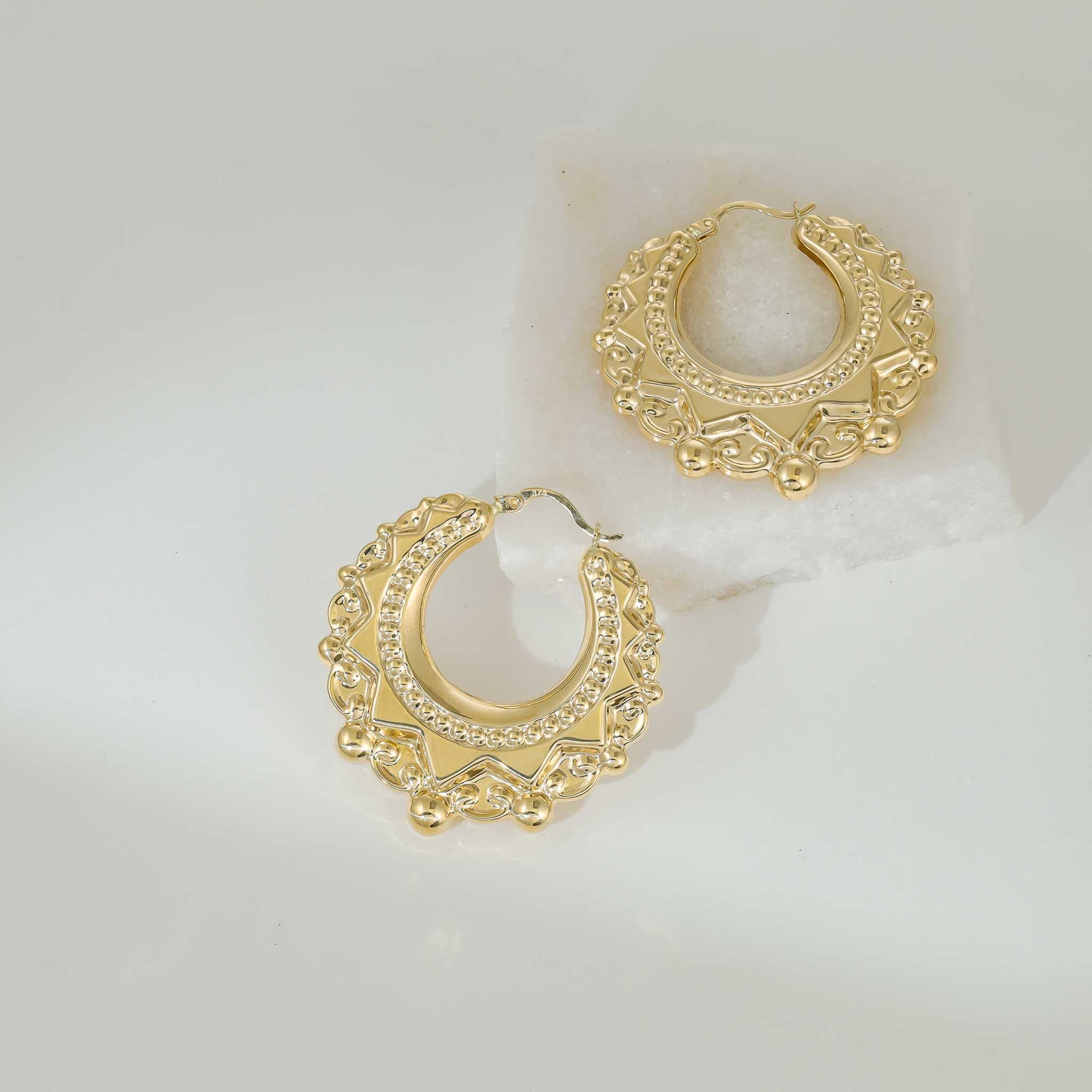 Celebrating Unique Craftsmanship 9 Carat Gold Earrings A Testament to Enduring Craftsmanship