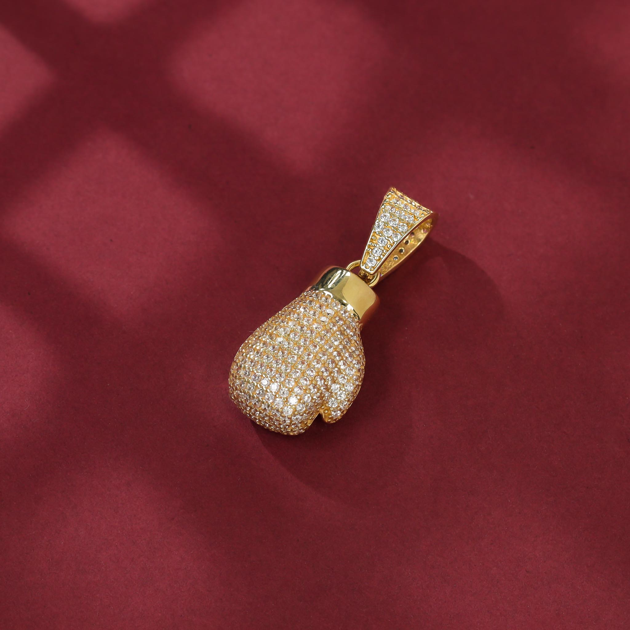 A Legacy of Style 9 Carat Gold Pendant Designed to Reflect Your Unique Style