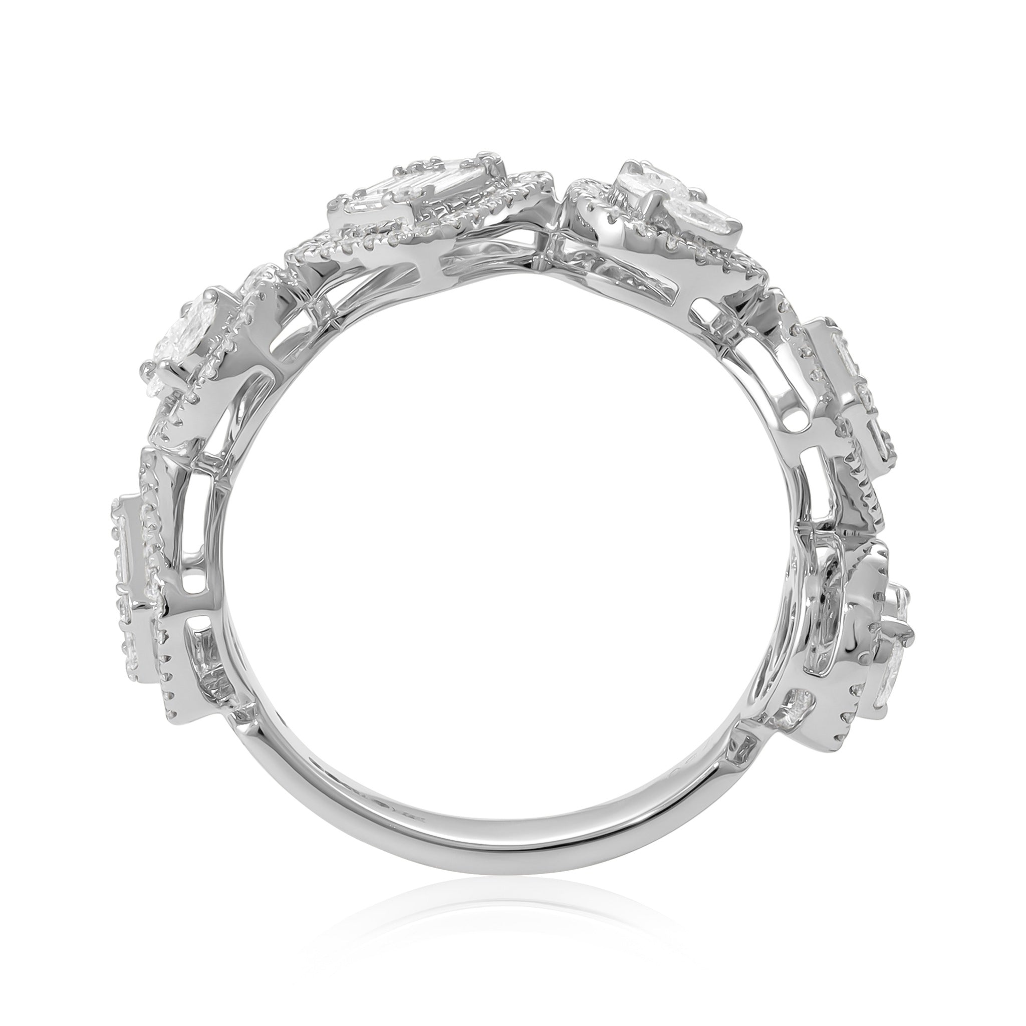 Elegant 18 Carat White Gold Ring A Jewel to Treasure Forever