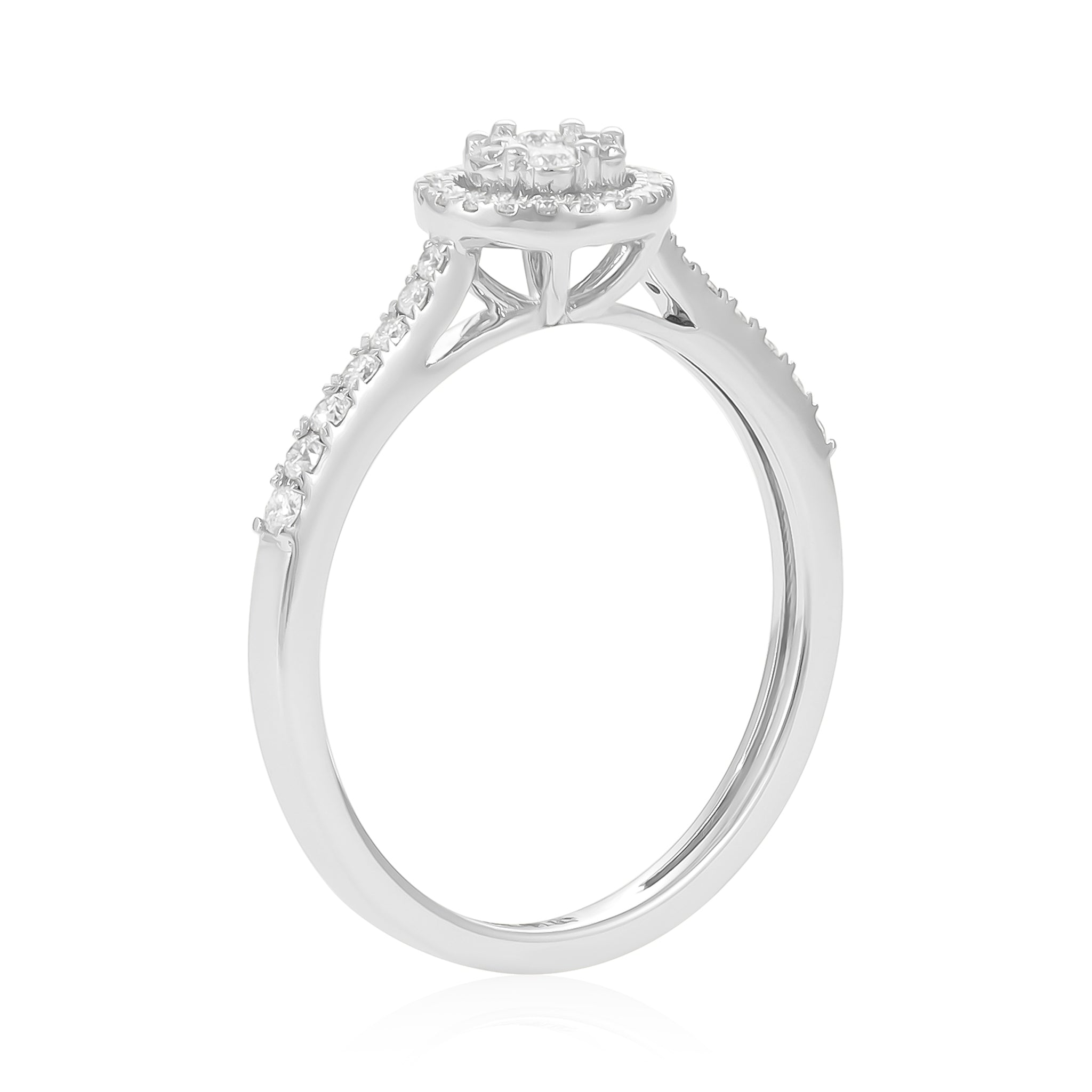 Perfectly Styled 18 Carat White Gold Ring Adding Radiance to Your Style