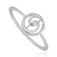 Sculpted with Precision 18 Carat White Gold Ring A Reflection of Timeless Beauty